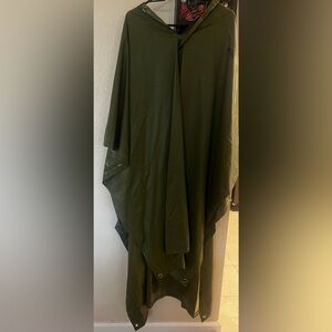 Stearns Waterproof Hooded Rain Poncho Green Oversized 50” x 94”
